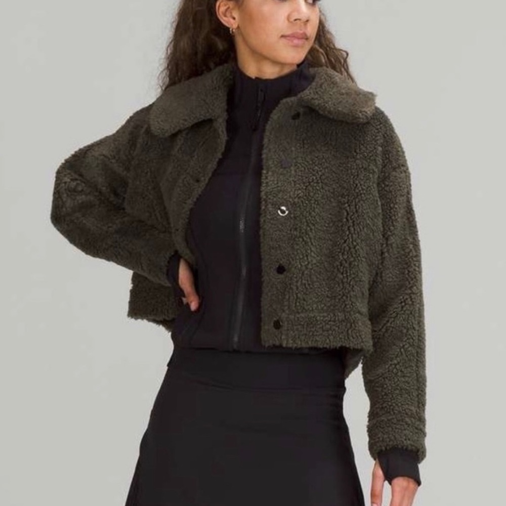 Lululemon Sherpa style olive green jacket